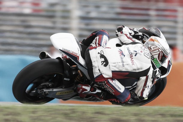 Xavi Vierge luchará por el título de Moto2 desde la pole