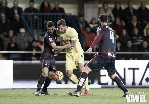 Fotos e imágenes del Villarreal  CF 1-1 SD Eibar, jornada 12 de Liga BBVA