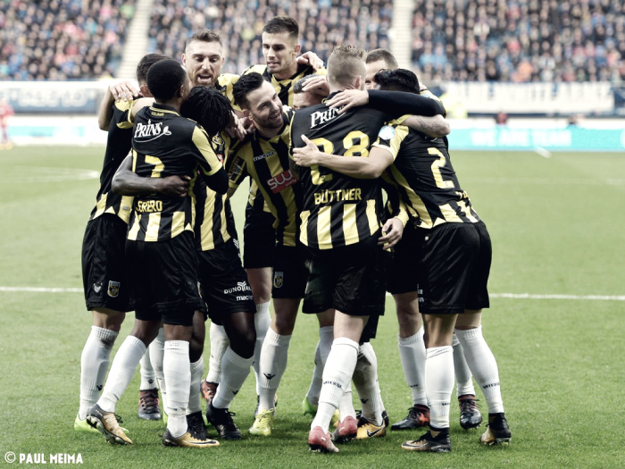 El Vitesse golea y se sitúa como tercero en la Eredivisie