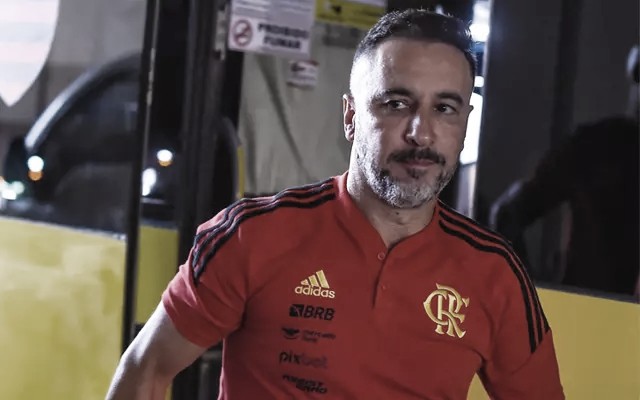 “Tivemos algumas coisas bem feitas, outras precisamos melhorar”, diz Vítor Pereira após goleada do Flamengo