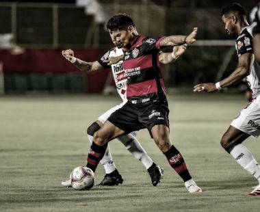 Léo Ceará admite "situação delicada" após novo tropeço do Vitória na Série B