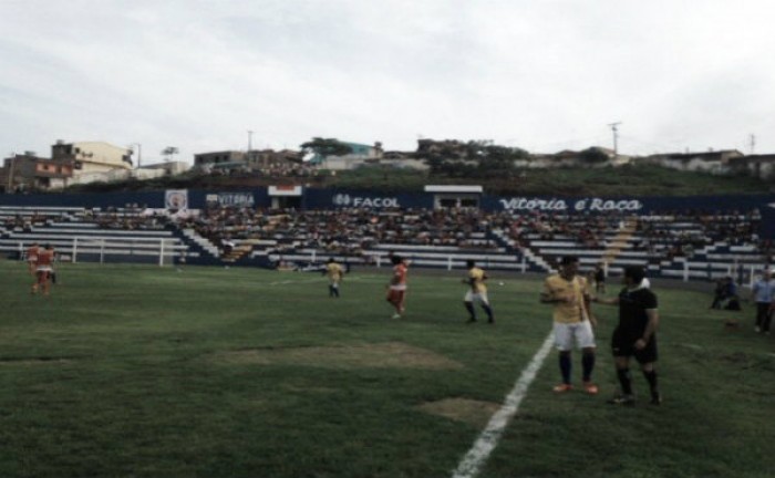 Vitória-PE e Serra Talhada fazem jogo equilibrado e empatam na abertura do Pernambucano