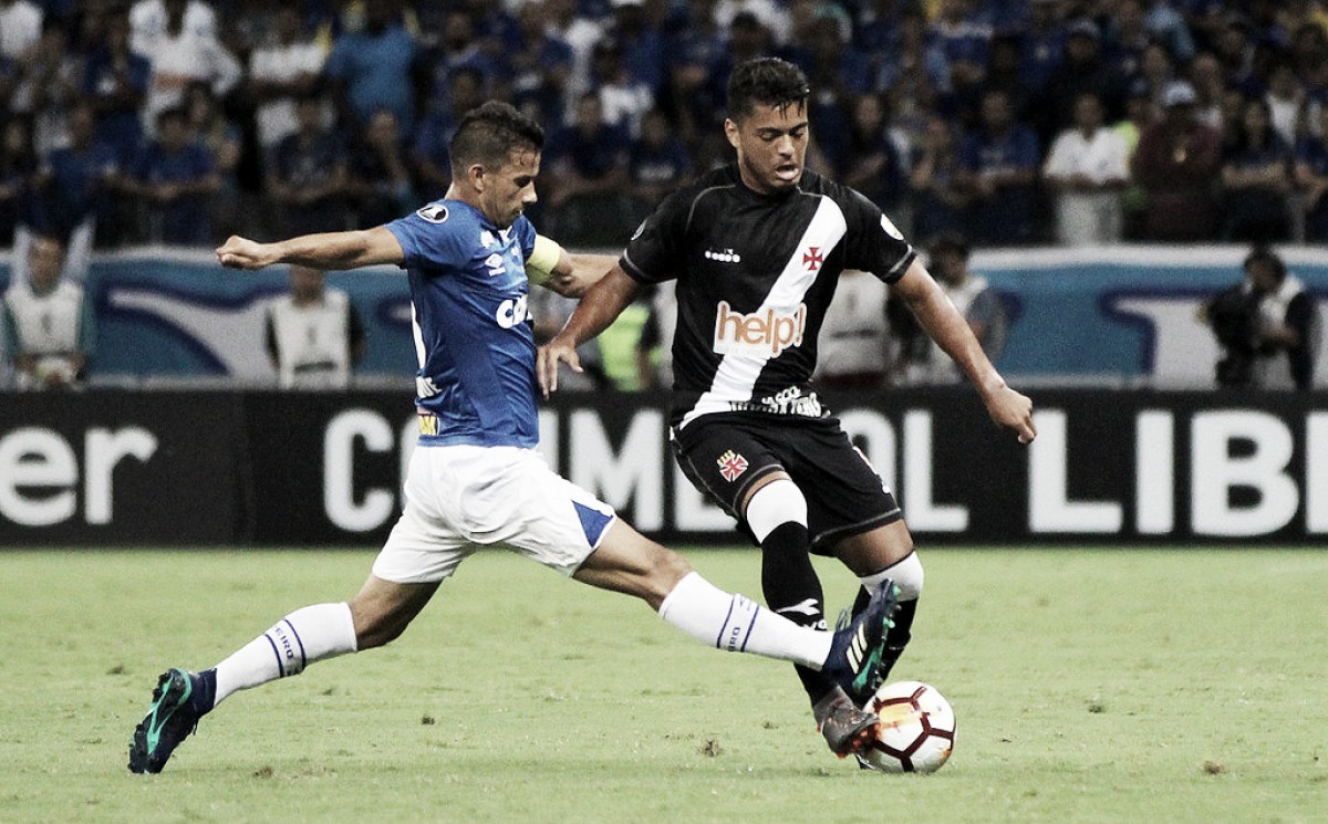 Em boa partida dos goleiros, Cruzeiro e Vasco empatam sem gols no Mineirão