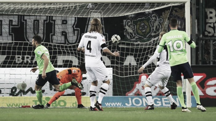 Wolfsburg bate o Borussia M'Gladbach no jogo dos desesperados
