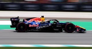 Verstappen lidera 1º treino do GP do Bahrein na Malásia; Bortoleto é 13º