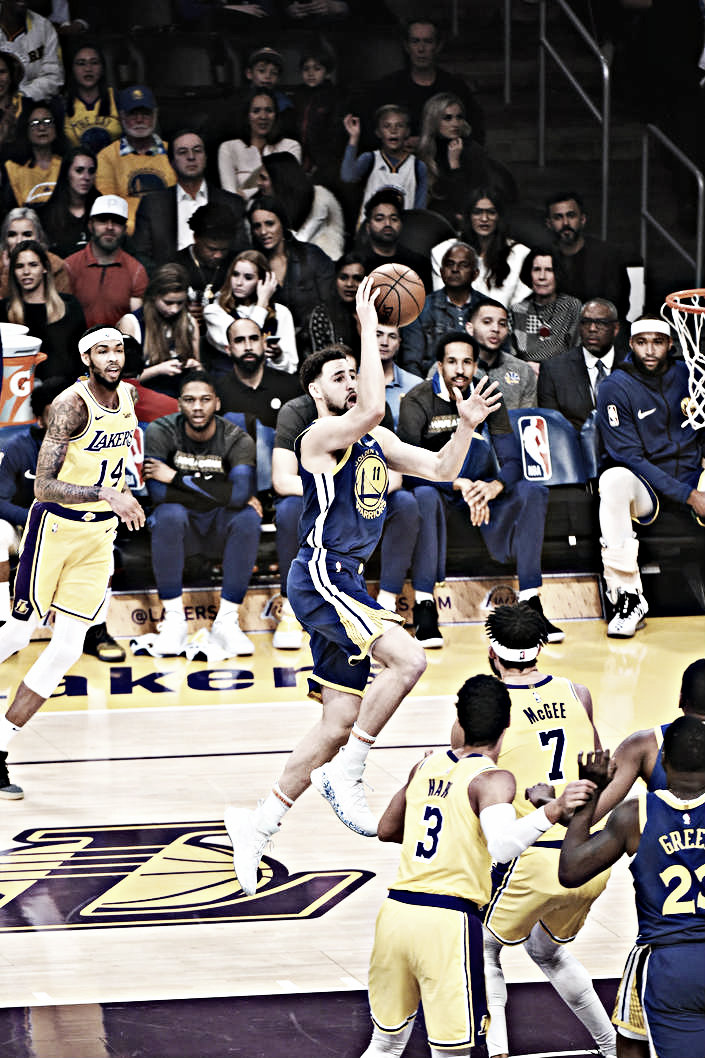 Los Warriors vencieron a los Lakers