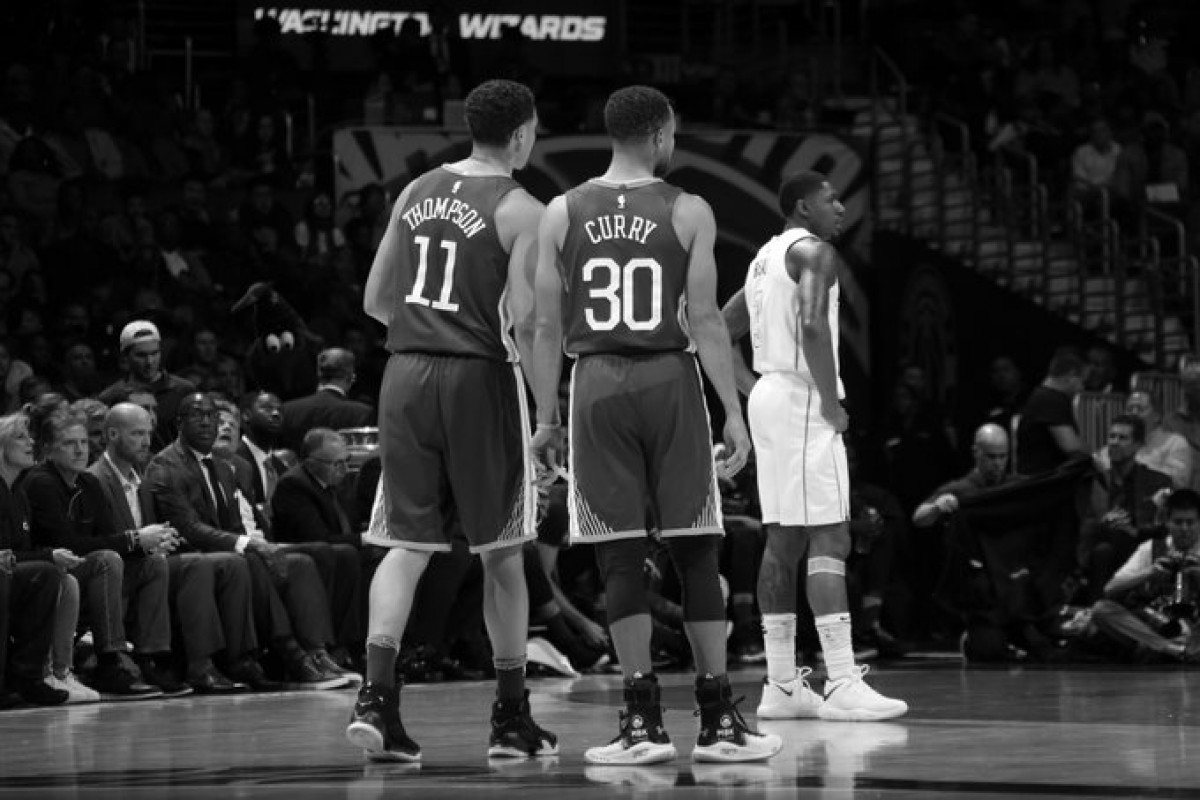 NBA - Vittorie esterne per Warriors e Phoenix, cadono in casa Washington e Memphis