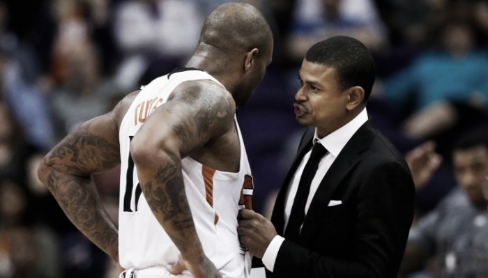 Phoenix Suns anuncia la continuidad de Earl Watson como entrenador