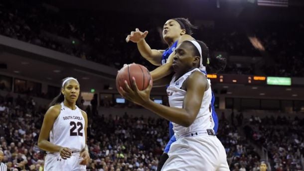 South Carolina Gamecocks Women's Basketball Still #1 , While Notre Dame Falls To #7