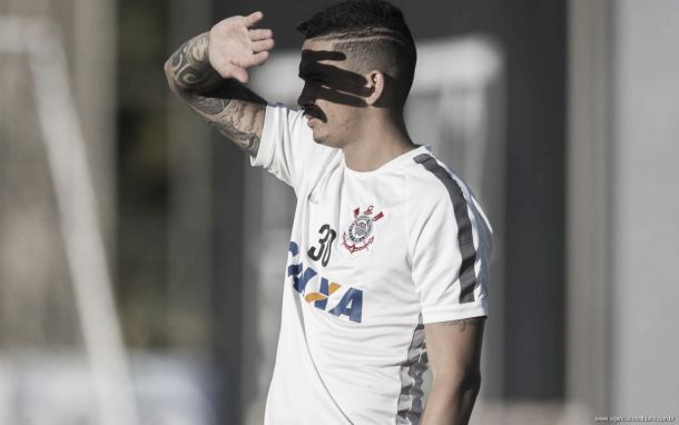 Corinthians confirma renovação de contrato com Luciano até 2017