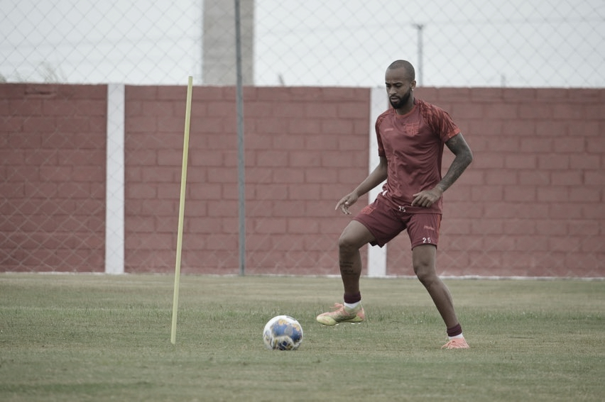 Wesley exalta titularidade e espera coroar bom primeiro semestre do CRB com título alagoano Wesley exalta titularidade e espera coroar bom primeiro semestre do CRB com título alagoano