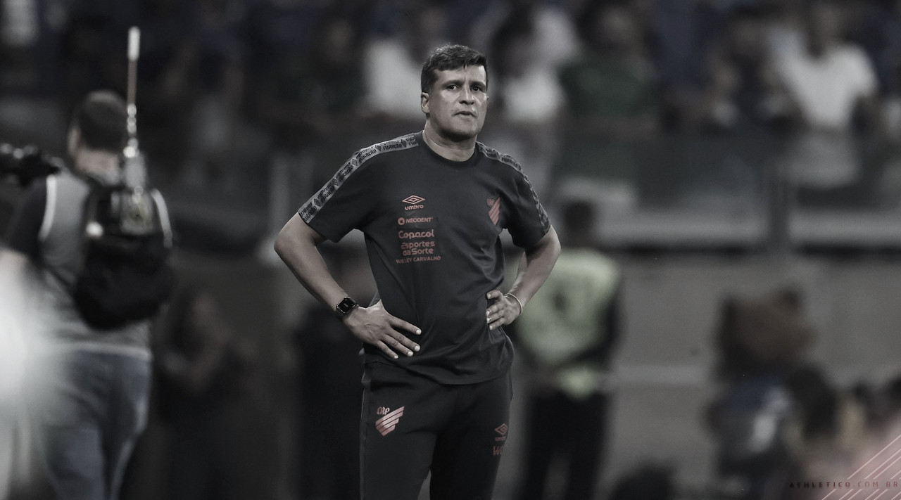 Fluminense toma gol no fim e fica no empate contra o Athletico-PR
