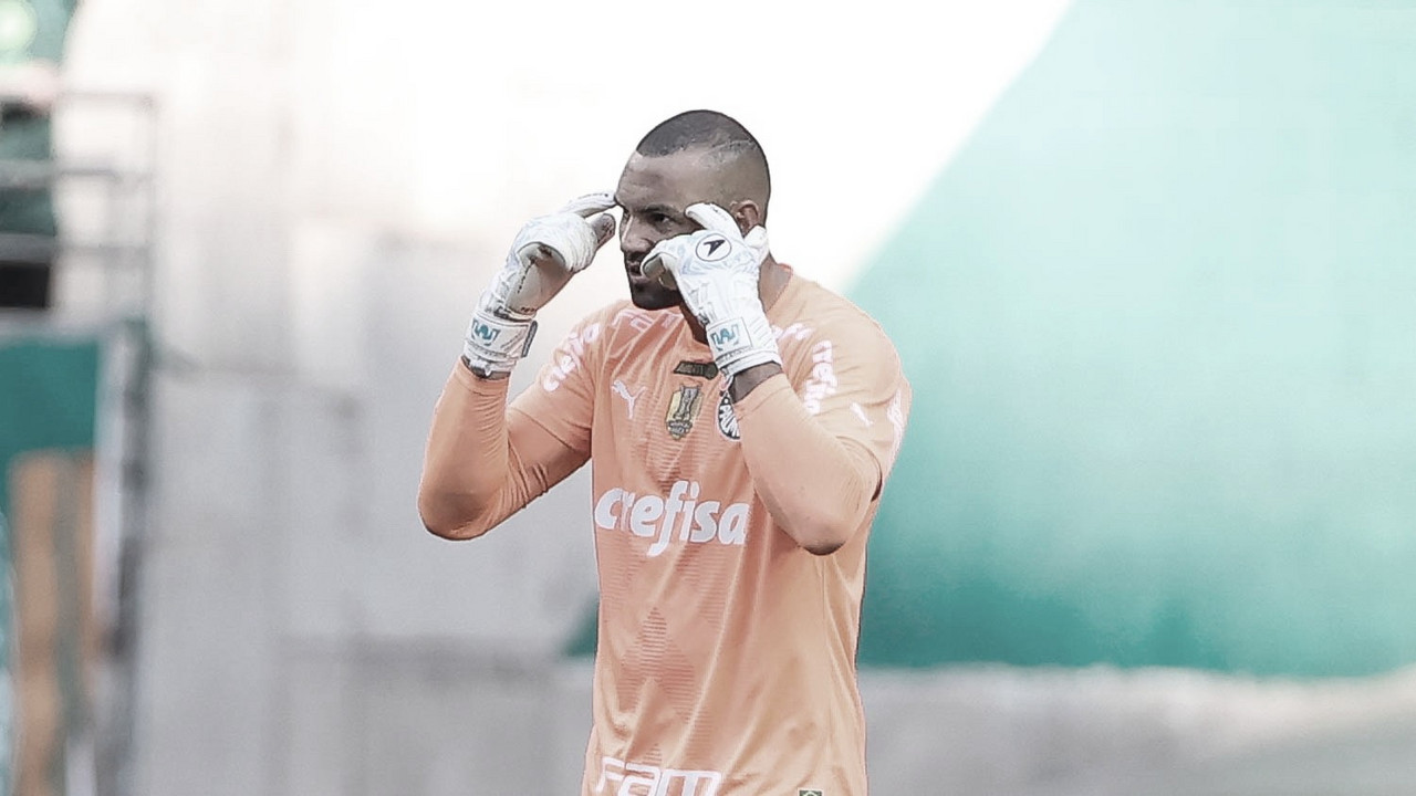 Weverton tem números próximos aos pênaltis de Prass no Palmeiras