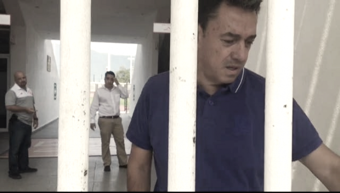 Rafael Flores amenaza a dos reporteros y los corre del Estadio