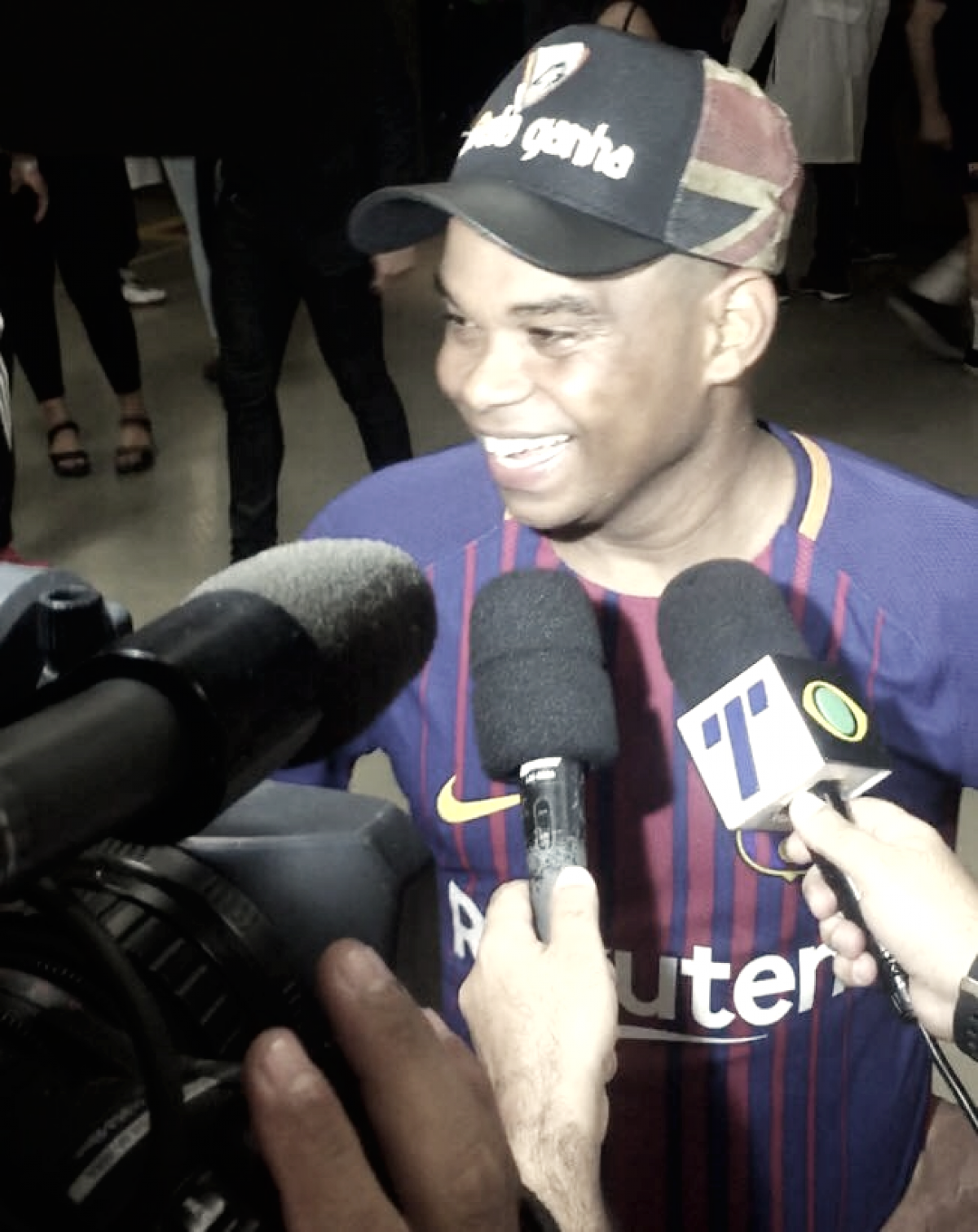 Após duelo contra Barcelona
Legends, Carlinhos Bala destaca importância do jogo: "Vai ficar marcado" Após duelo contra Barcelona
Legends, Carlinhos Bala destaca importância do jogo: "Vai ficar marcado"