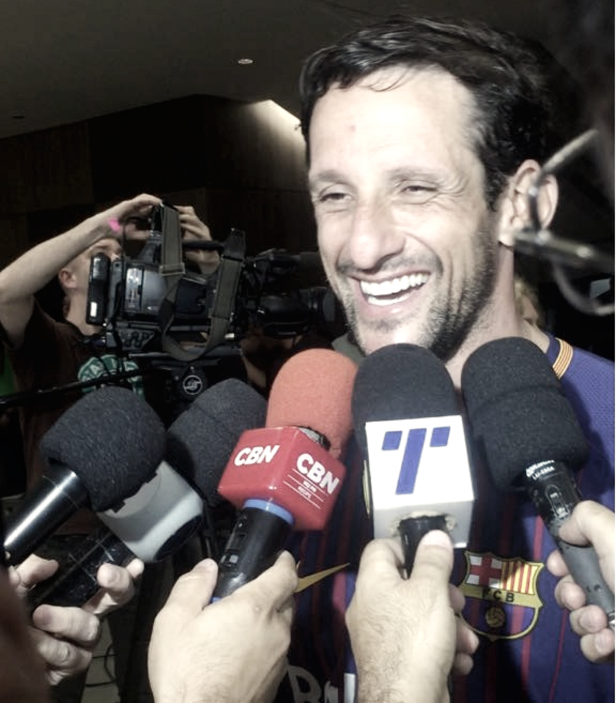 Belletti celebra sucesso do Barcelona Legends em Pernambuco: "Vimos a alegria nos olhos da torcida" Belletti celebra sucesso do Barcelona Legends em Pernambuco: "Vimos a alegria nos olhos da torcida"