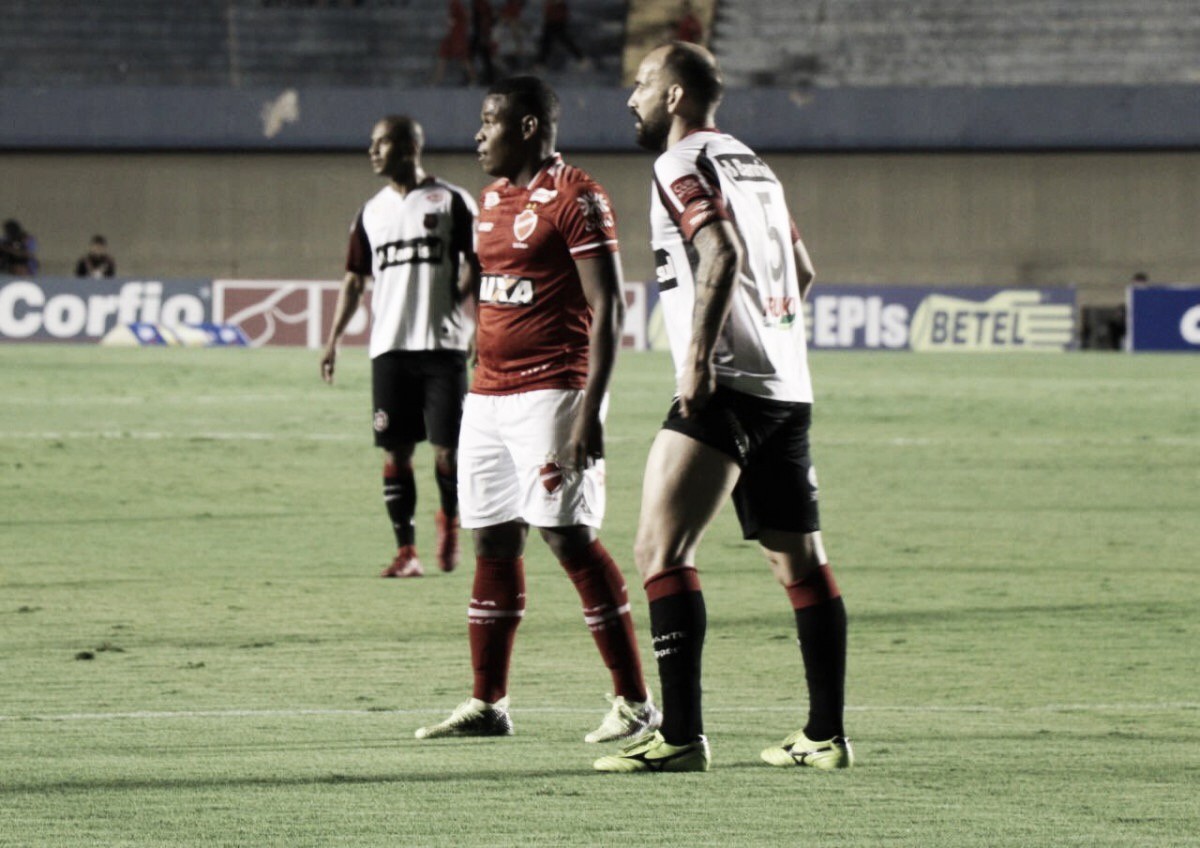 Vila Nova pressiona, mas só fica no empate com Brasil de Pelotas Vila Nova pressiona, mas só fica no empate com Brasil de Pelotas