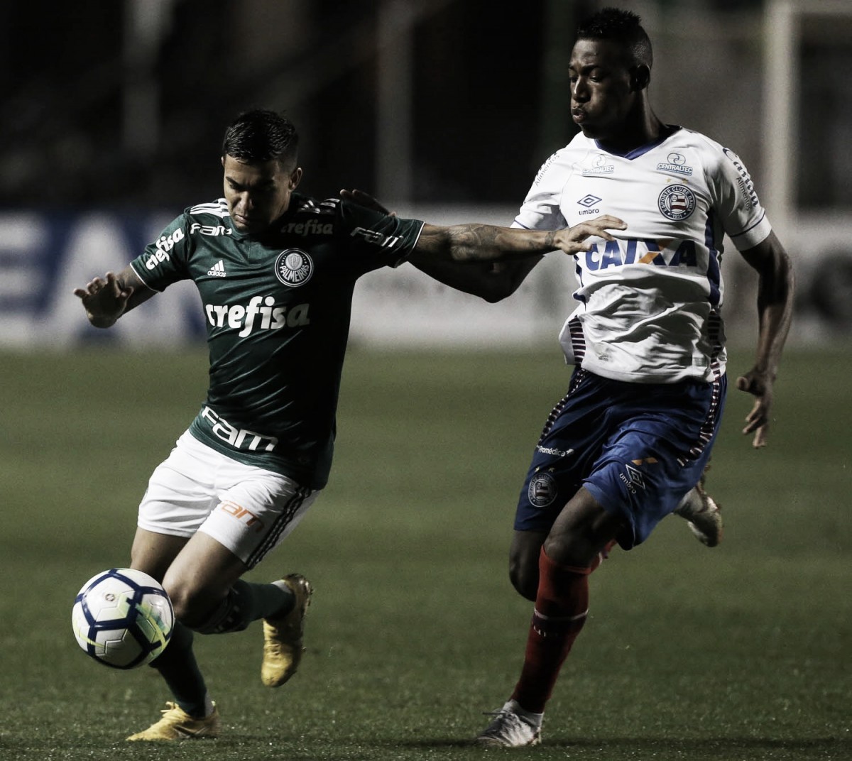 Dudu brinca com sua estatura e comemora gol da classificação do Palmeiras
