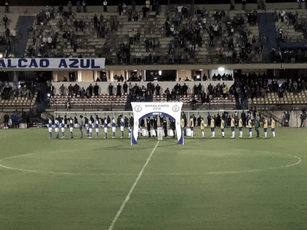 São Bento bate Paysandu com gol contra de goleiro e respira na Série B São Bento bate Paysandu com gol contra de goleiro e respira na Série B