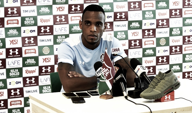 Digão agradece recepção da torcida no aeroporto e quer Fluminense focado contra o Vasco Digão agradece recepção da torcida no aeroporto e quer Fluminense focado contra o Vasco