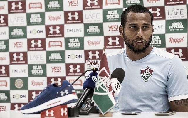 Agora titular do Flu, Rodolfo afirma: “Vou retribuir a confiança
dentro de campo” Agora titular do Flu, Rodolfo afirma: “Vou retribuir a confiança
dentro de campo”