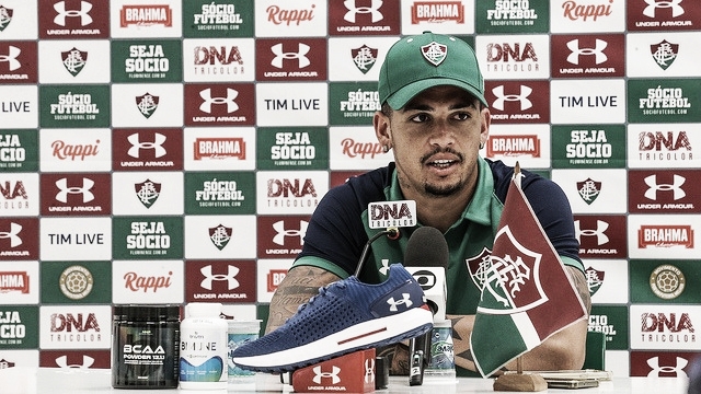 Luciano sobre sua nova função no Fluminense: “Estarei à
disposição onde o professor precisar” Luciano sobre sua nova função no Fluminense: “Estarei à
disposição onde o professor precisar”
