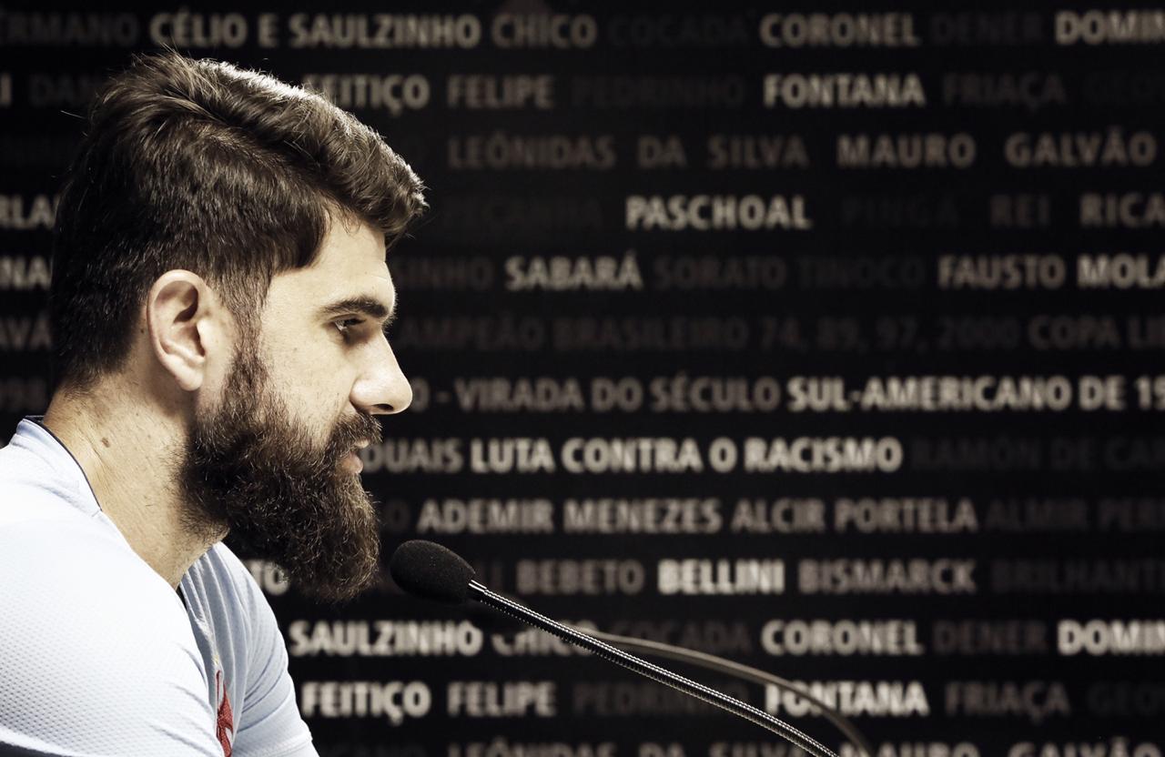 Fernando Miguel minimiza semana do Vasco sem jogos: “Queria estar na Libertadores” Fernando Miguel minimiza semana do Vasco sem jogos: “Queria estar na Libertadores”