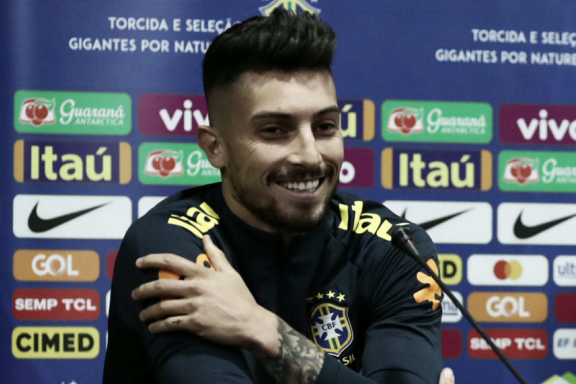 Boa fase, medalhões e Portugal; Alex Telles dá sua primeira coletiva pela Seleção Brasileira Boa fase, medalhões e Portugal; Alex Telles dá sua primeira coletiva pela Seleção Brasileira
