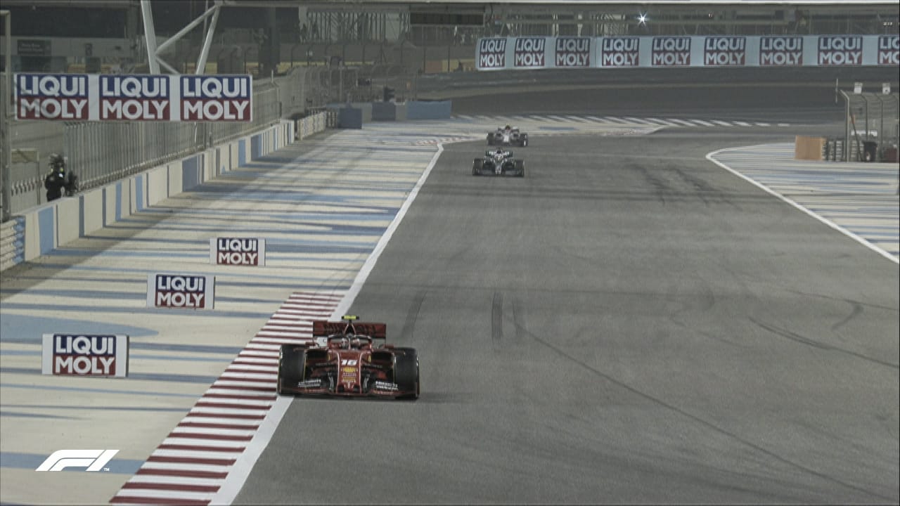 Falha elétrica estraga corrida de Leclerc e abre caminho à Mercedes no GP do Bahrain
