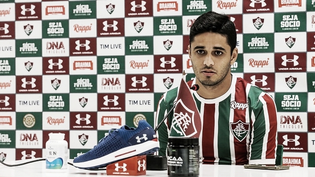 Léo Artur é apresentado no Fluminense: “Sensação de
felicidade”
