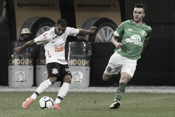 Resultado Corinthians 1 x 0 Chapecoense no Campeonato
Brasileiro 2019 Resultado Corinthians 1 x 0 Chapecoense no Campeonato
Brasileiro 2019