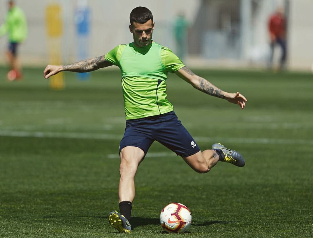 Álex Martínez,
principal novedad en la lista para Oviedo