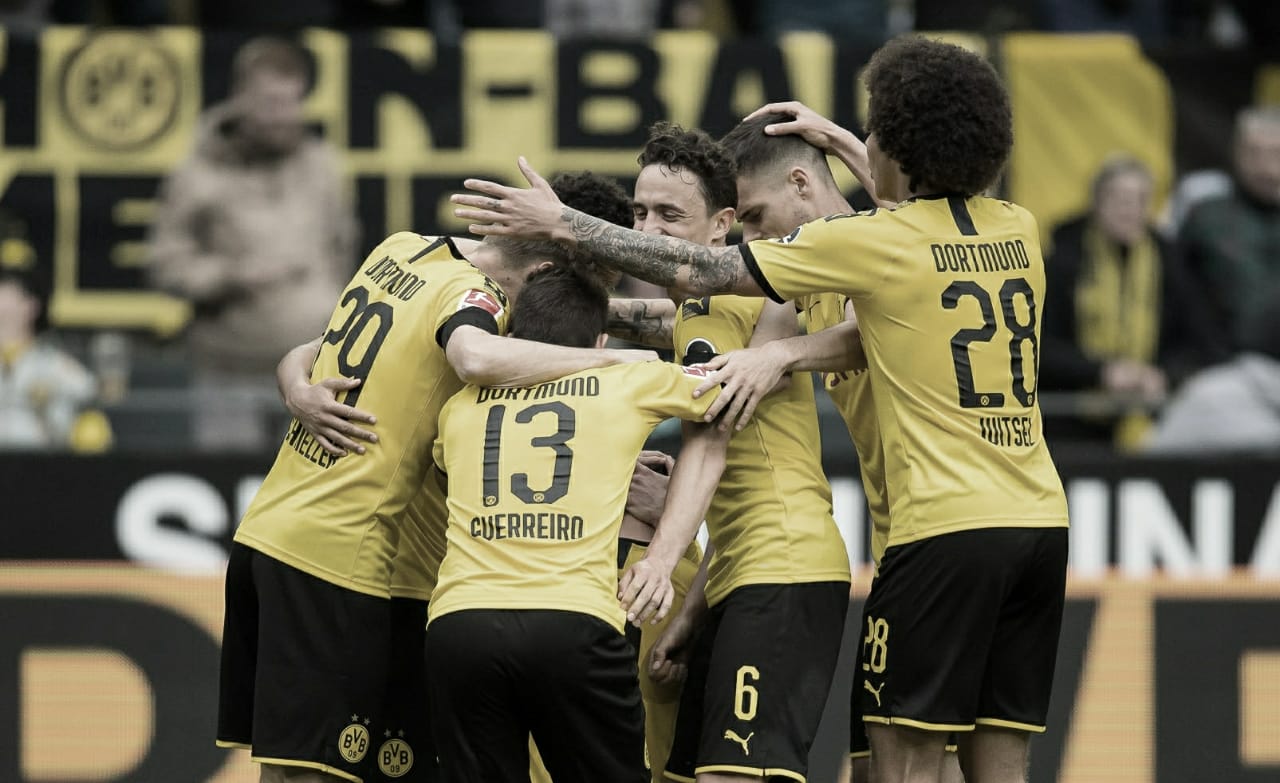 Dortmund bate Düsseldorf e título da Bundesliga será decidido na última rodada