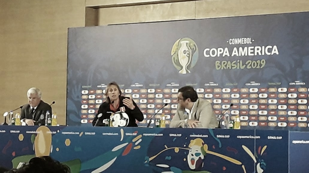 Ricardo Gareca assume responsabilidade após goleada sofrida contra Brasil Ricardo Gareca assume responsabilidade após goleada sofrida contra Brasil