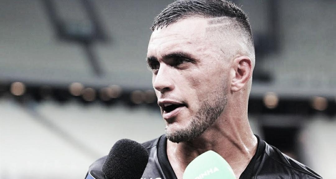 Fortaleza fecha com Edson Cariús, e atacante é emprestado ao CRB Fortaleza fecha com Edson Cariús, e atacante é emprestado ao CRB