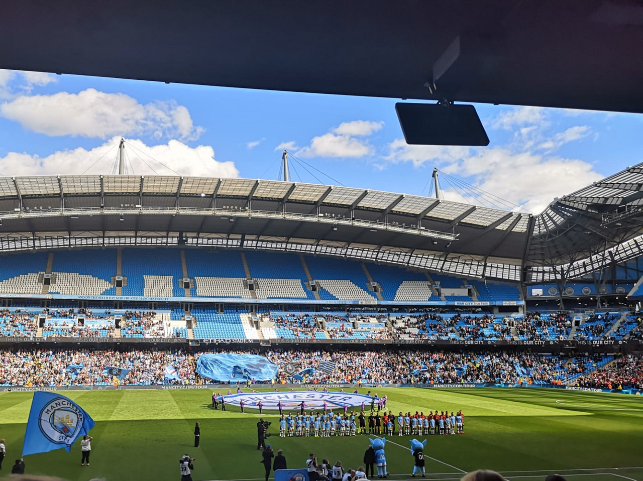 Manchester City 1-0 Manchester United: City claim win in historic WSL derby