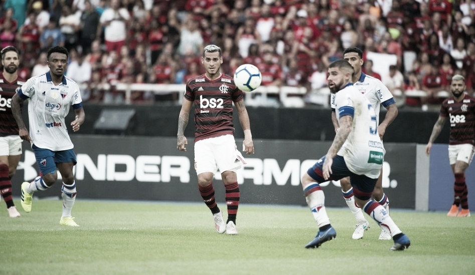 Com a corda no pescoço, Fortaleza recebe desfalcado Flamengo Com a corda no pescoço, Fortaleza recebe desfalcado Flamengo