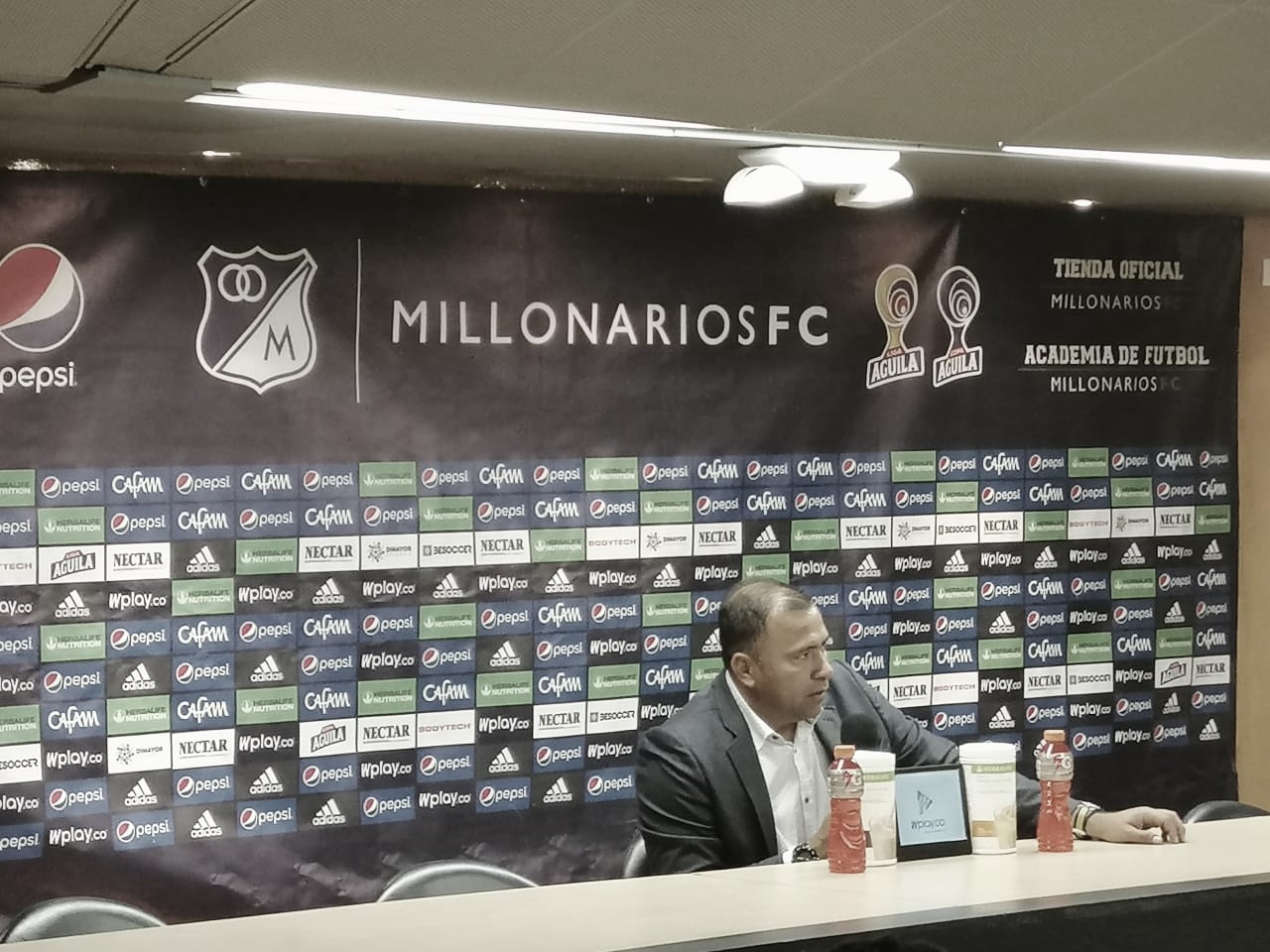 Harold Rivera: "Nadie esperaba a Santa Fe clasificado y hoy lo estamos logrando" Harold Rivera: "Nadie esperaba a Santa Fe clasificado y hoy lo estamos logrando"