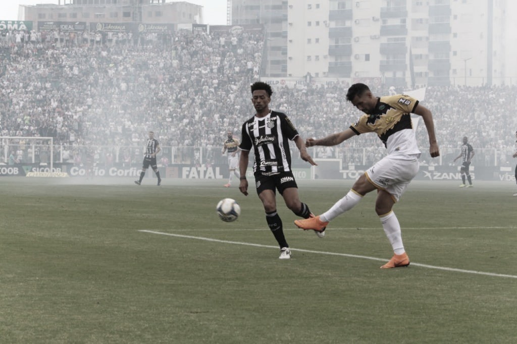 Criciúma arranca empate fora de casa contra o Figueirense pela Série B Criciúma arranca empate fora de casa contra o Figueirense pela Série B