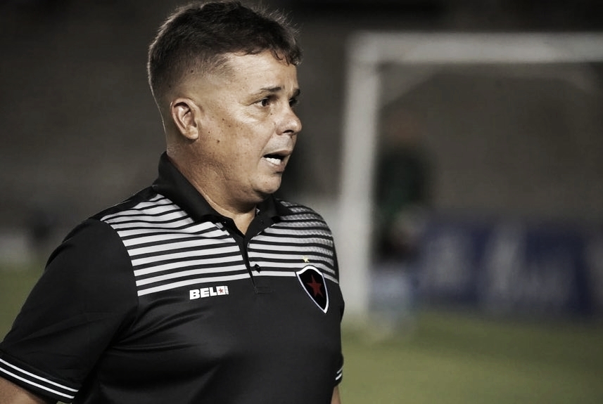 Evaristo Piza não é mais técnico do Botafogo-PB