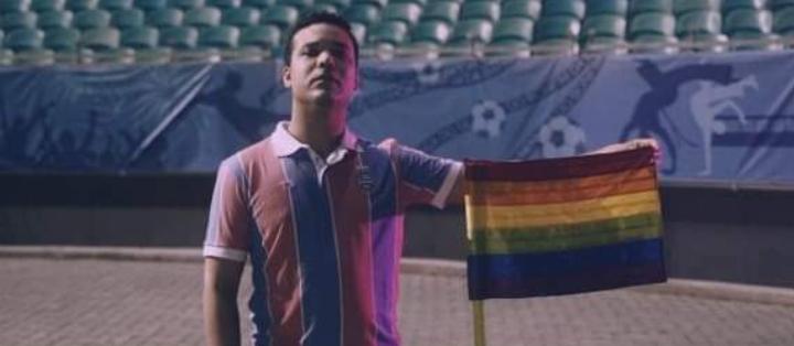 Clubes brasileiros levantam bandeira do respeito no 'Dia Internacional do Combate à Homofobia'
