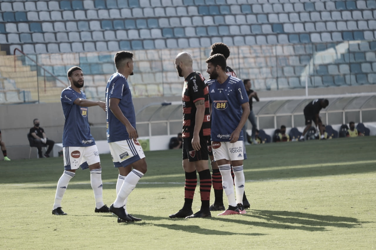 Oeste e Cruzeiro empatam sem gols em jogo de baixo
rendimento Oeste e Cruzeiro empatam sem gols em jogo de baixo
rendimento