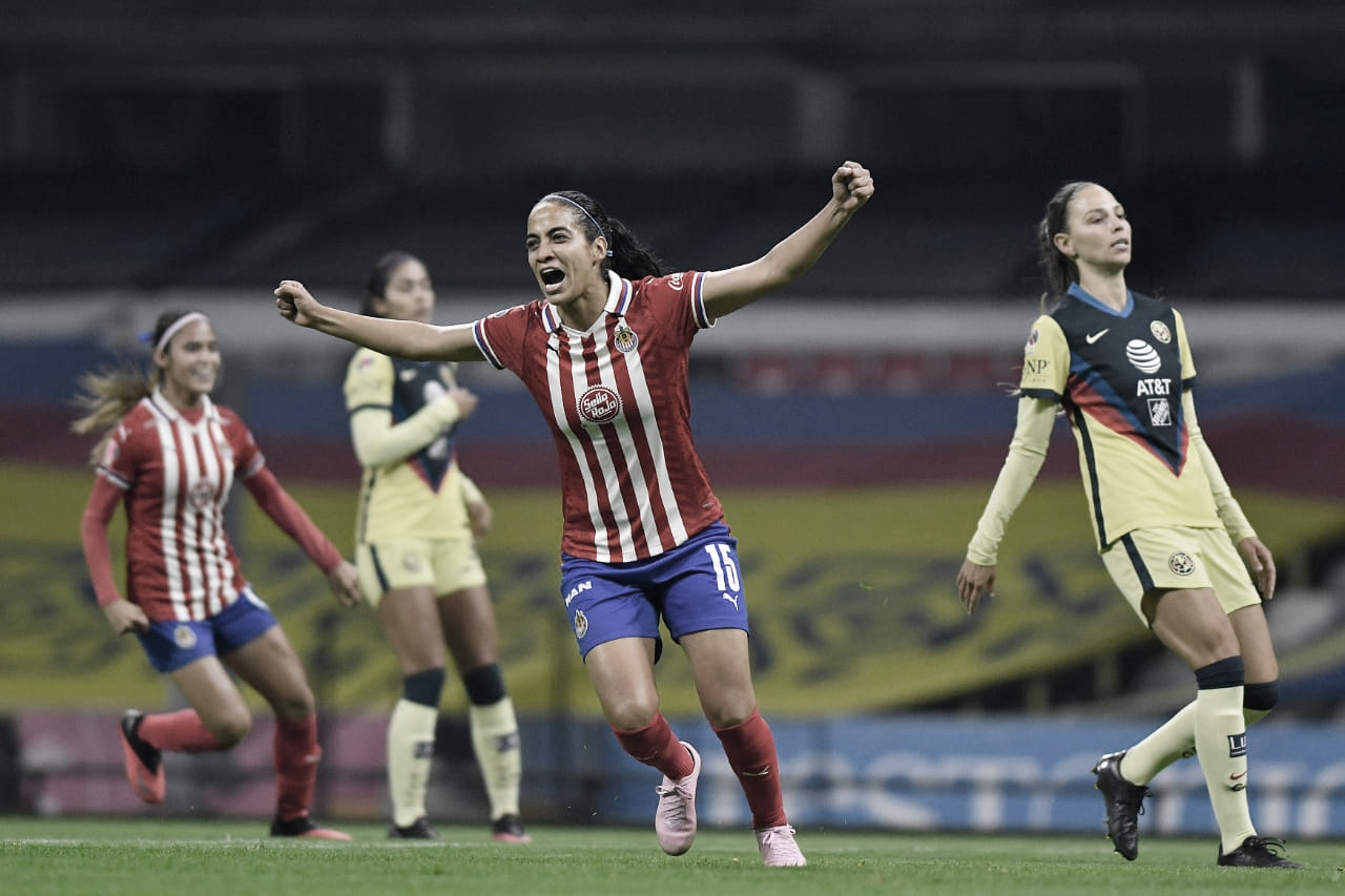 Chivas golea en el Clásico Nacional Femenil