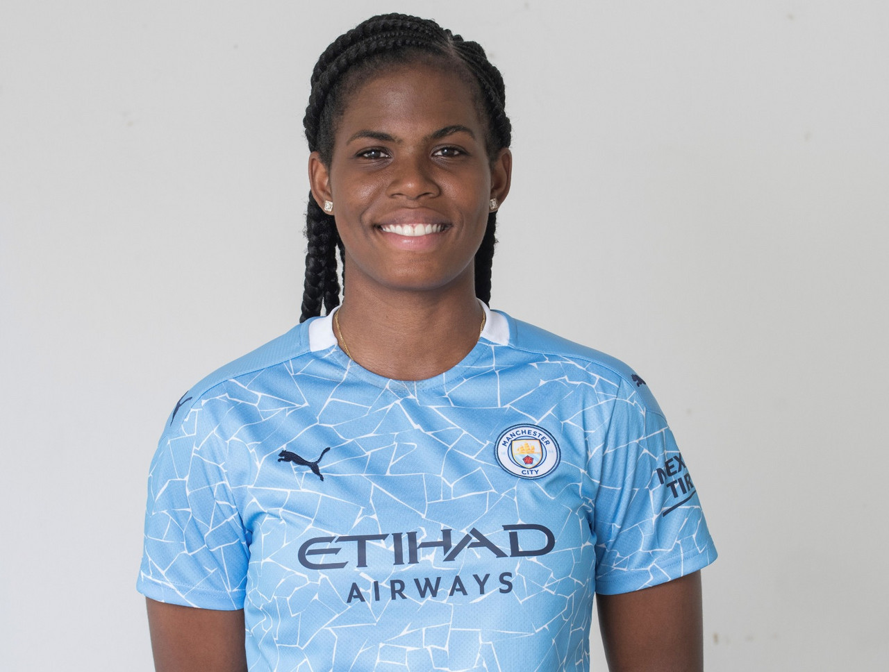 Khadija 'Bunny' Shaw joins Manchester City on three-year deal