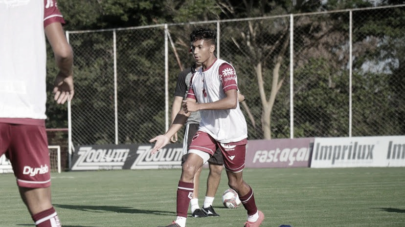 Felipe Trindade fala sobre expectativa de estrear pelo Vila Nova Felipe Trindade fala sobre expectativa de estrear pelo Vila Nova