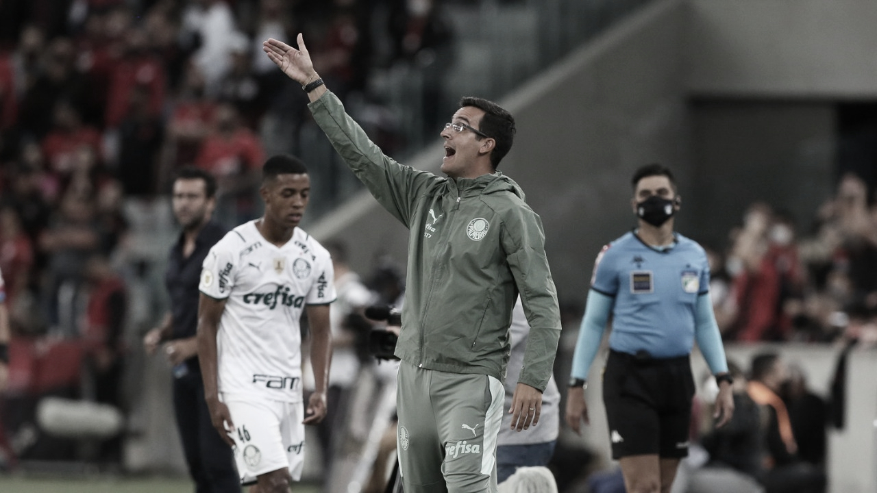 Técnico do Sub-20, Paulo Victor Gomes valoriza confiança de Abel Ferreira na base do Palmeiras