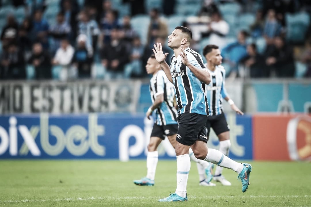 Grêmio bate o Novorizontino e volta a vencer na Série B Grêmio bate o Novorizontino e volta a vencer na Série B