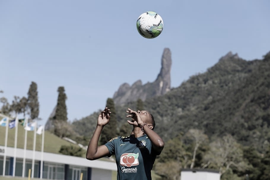 Tuane avalia campanha do Flamengo na primeira fase e projeta confrontos eliminatórias