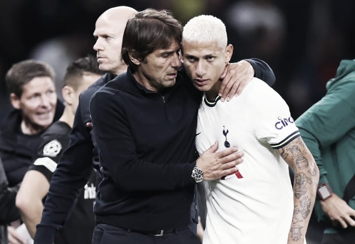 Técnico do Tottenham, Antonio Conte descarta lesão grave de Richarlison: "Vai para Copa do Mundo"