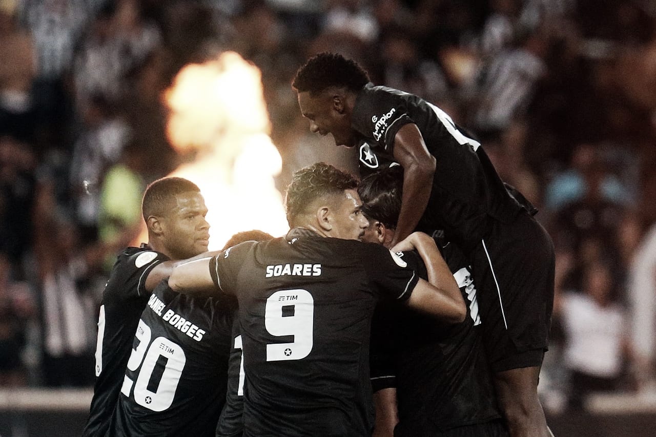 Botafogo vence o Santos e entra na zona de classificação à Libertadores